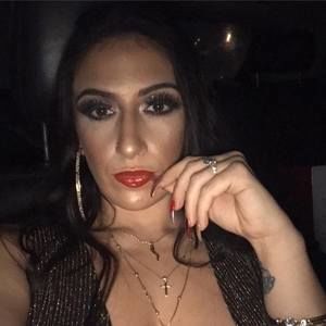 Meet your Posher, Marina